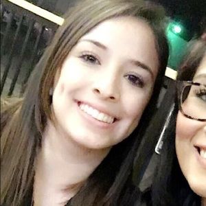 Meet your Posher, Mayra